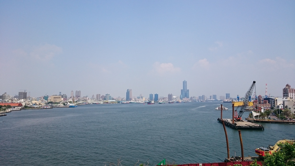 【机车环岛】 day (12/25)~屏东东港 高雄捷运 高雄凤山 旗津 (许愿宿